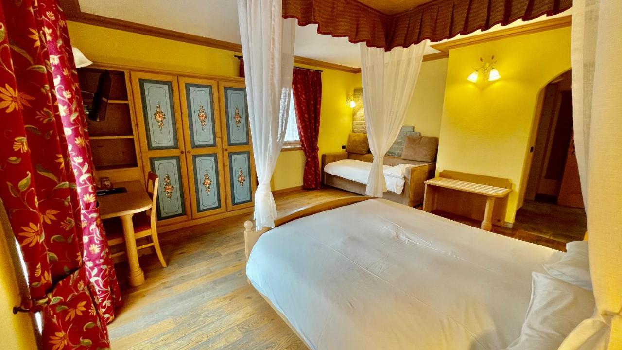 Hotel Pontiglia 리비뇨 외부 사진