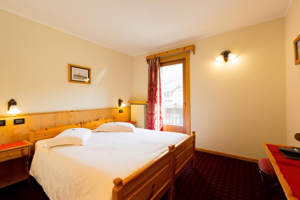 Hotel Pontiglia 리비뇨 외부 사진