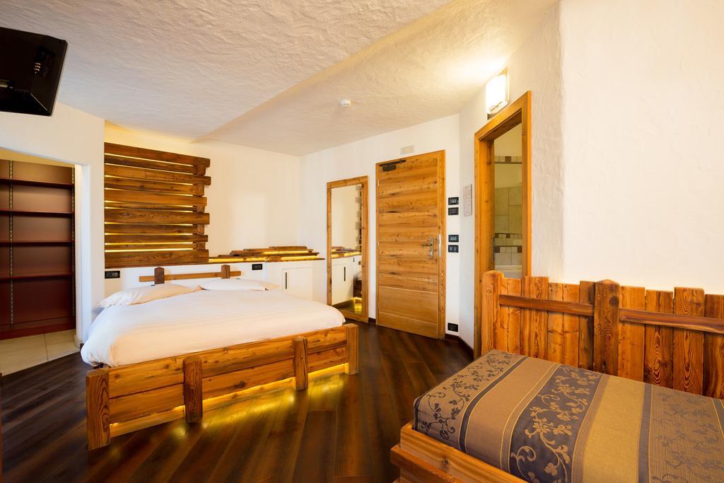 Hotel Pontiglia 리비뇨 외부 사진