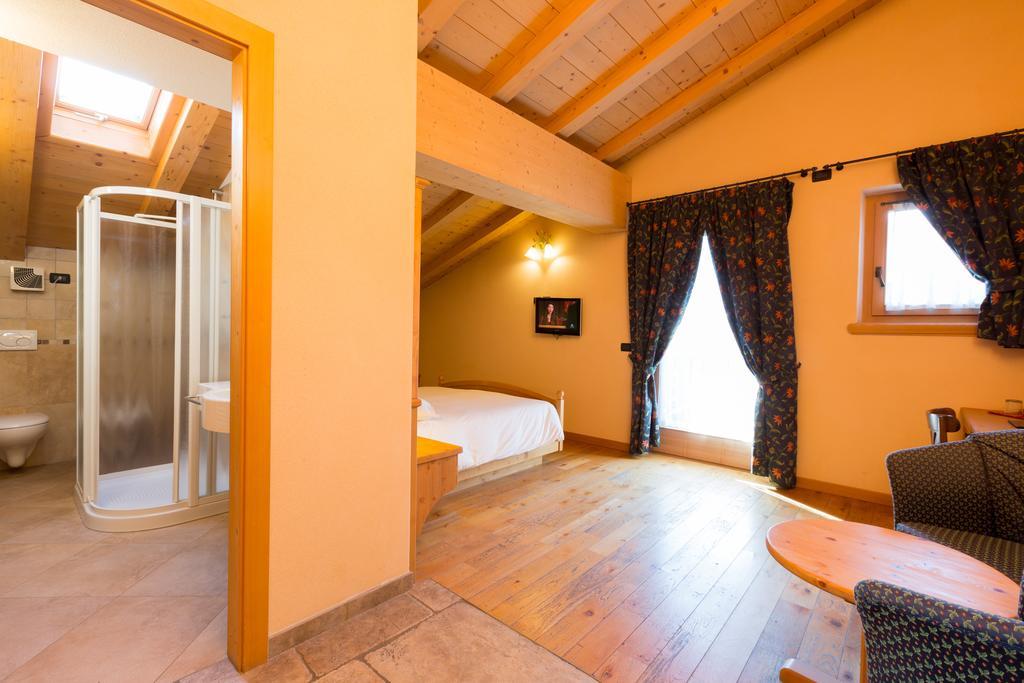 Hotel Pontiglia 리비뇨 외부 사진